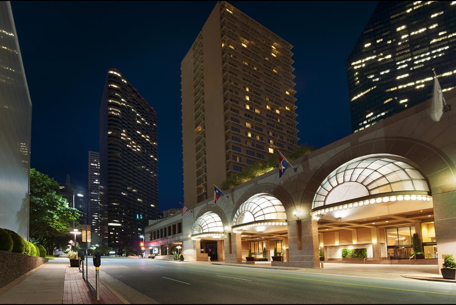 Exploring the Arts District in Downtown Dallas