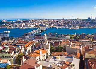 Fairmont Quasar Istanbul: Contemporary Design with Traditional Turkish Flair