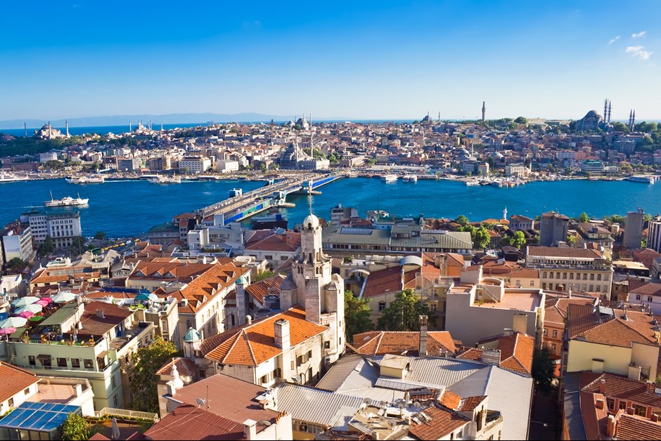 Fairmont Quasar Istanbul: Contemporary Design with Traditional Turkish Flair