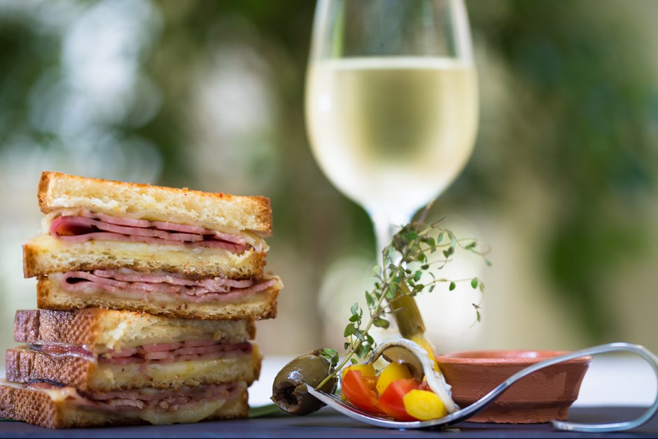 10 Gourmet Grilled Cheese Recipes