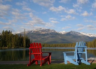 Relax with the Lake