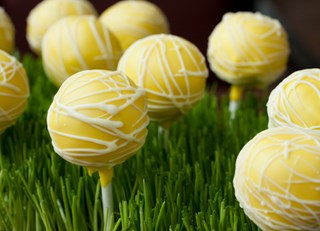 Lemon Thyme Cake Pops