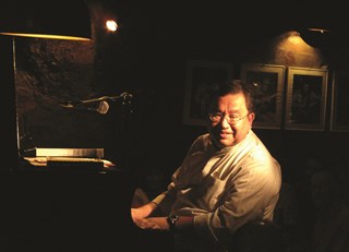 Singapore's 'King of Swing' Jeremy Monteiro Performs at INK Club Bar