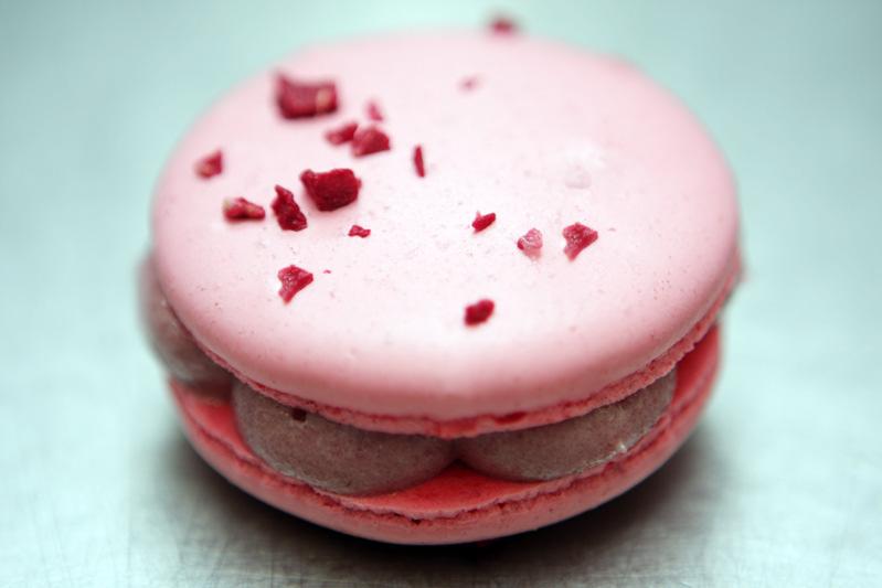 Strawberry Ginger Macaroon