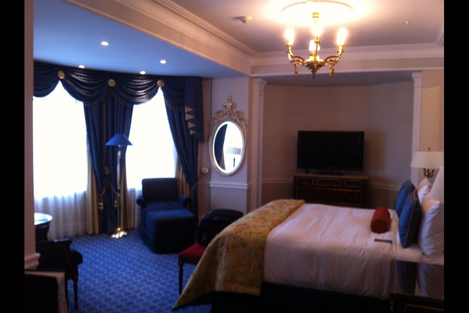 Fairmont Kyiv room.JPG