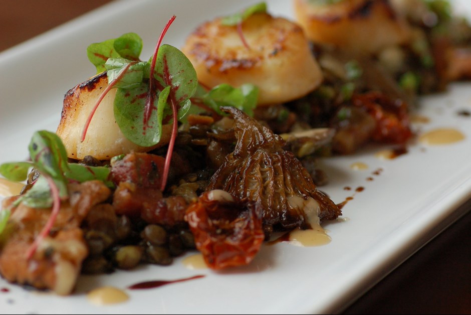 Seared Qualicum Scallops with Smoked Bacon and Puy Lentil Ragoût