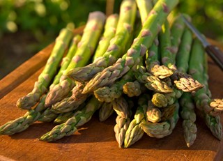 Stir-fried Asparagus with Wild Mushroom &amp; Osmanthus Flower