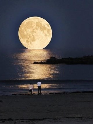 Super moon