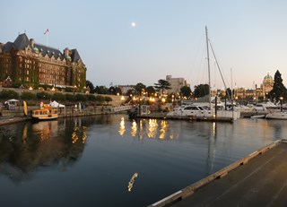 Beautiful night at the Fairmont Empress in Victoria, BC