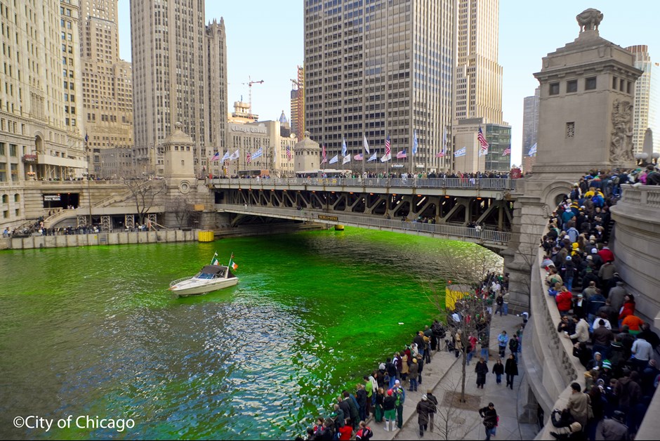 Dying the Chicago River Green