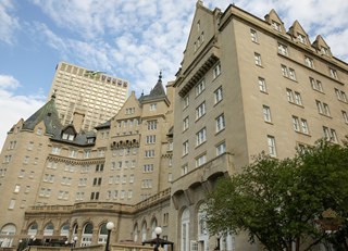 Glamorous Garden Wedding at the Fairmont Hotel Macdonald