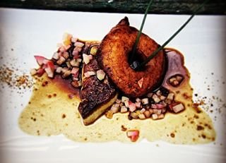 Foie gras filet &amp; Apple beignet