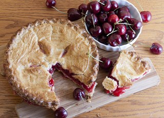 Twin Meadows Organic Cherry Pie 