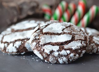 Fairmont Waterfront’s Chocolate Peppermint Crinkle Cookies
