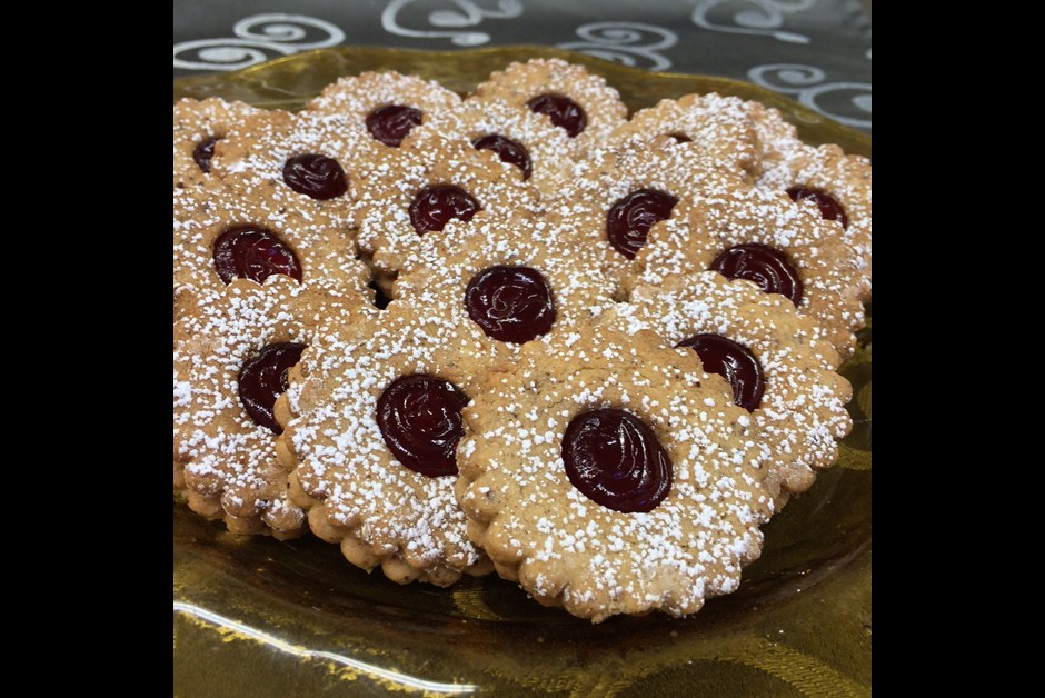 Raspberry Linzer Cookies