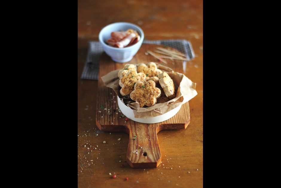 Anna Olson's Bacon Cheddar Shortbread -  A Favourite Recipe from Christmas in November!