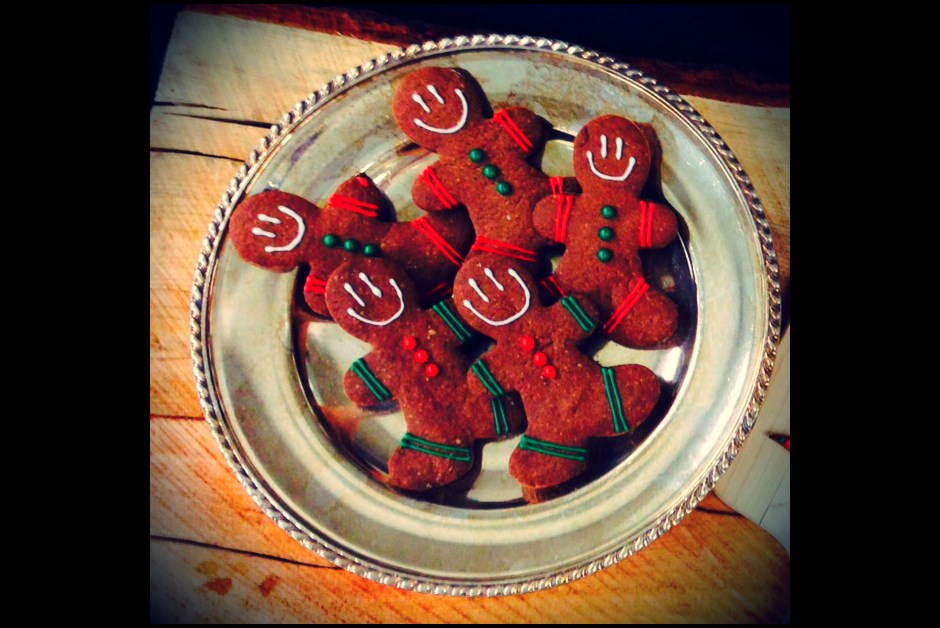 Dark Chocolate Shortbread Crust Christmas Cookies