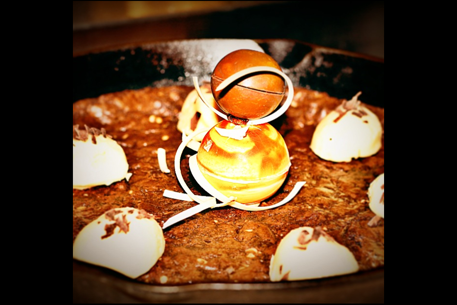 Skillet chocolate chip cookies