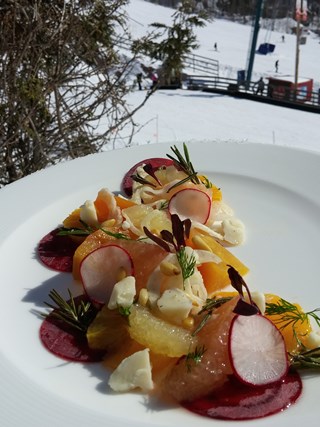 Citrus Salad with a Spring touch 