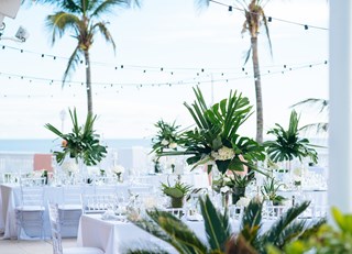 A Modern, Chic Bermuda Wedding