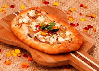 Surfing Goat Dairy Cheese Flat Bread with Caramelized Kula Onions