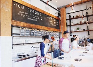 Fairmont Waterfront Dessert Run