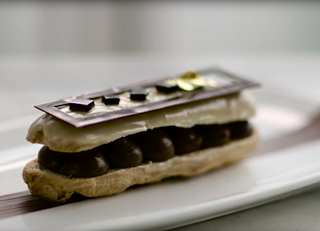 Bite Me: Chocolate Eclair 