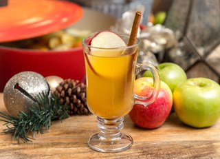 SLOW COOKER APPLE CIDER