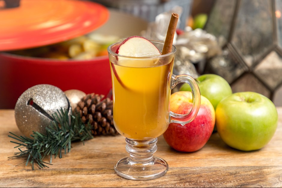 SLOW COOKER APPLE CIDER