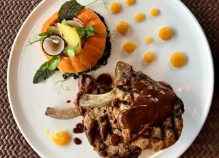 PORK ENTRECOTE WITH PUMPKIN AND APPLE SALAD