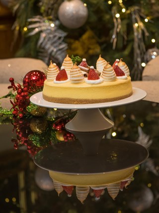 Festive Eggnog Cheese Cake