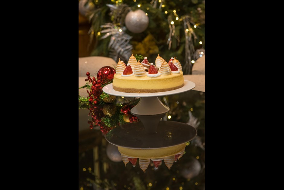 Festive Eggnog Cheese Cake